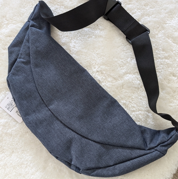 NWT Sanrio Cinnamoroll Crossbody Sling Bag - Picture 9 of 10